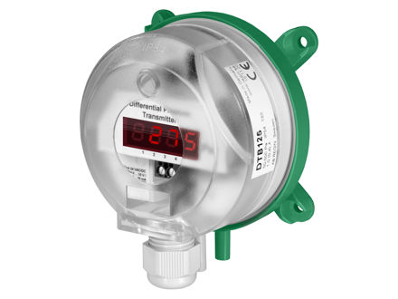 Differential pressure transmitter for air and non-corrosive gases with display