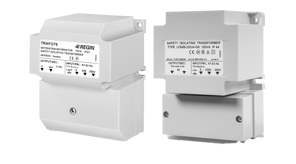 To sikkerhedsisoleringstransformatorer med hvide kabinetter og mærkede specifikationer vises side om side.